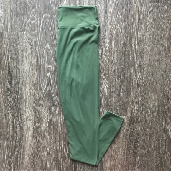 SOLD BuffBunny Original Rosa Leggings - Picture 3 of 8